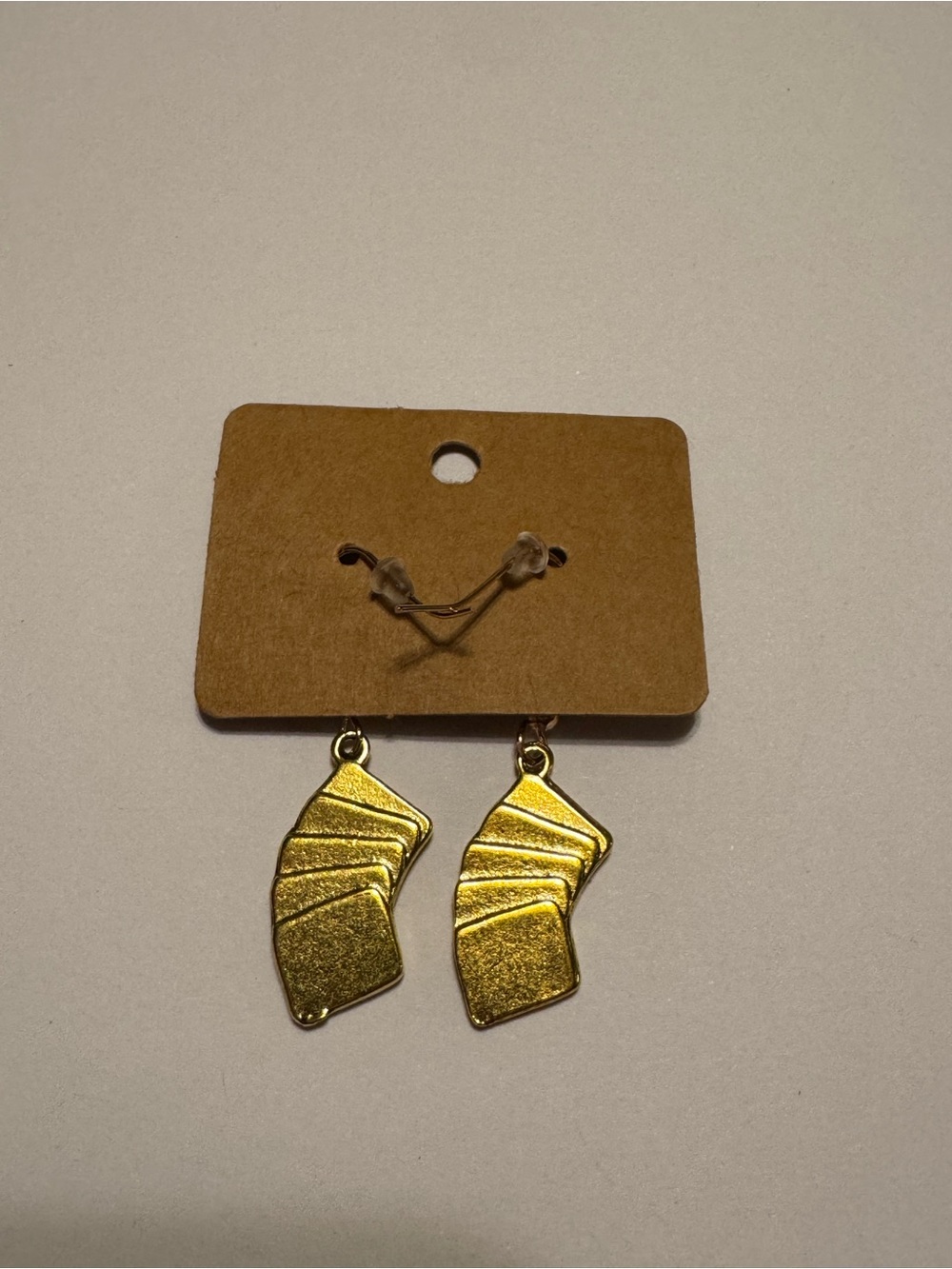 Gold Tone Poker Cards Country Western Drop Earrings - Picture 4 of 4